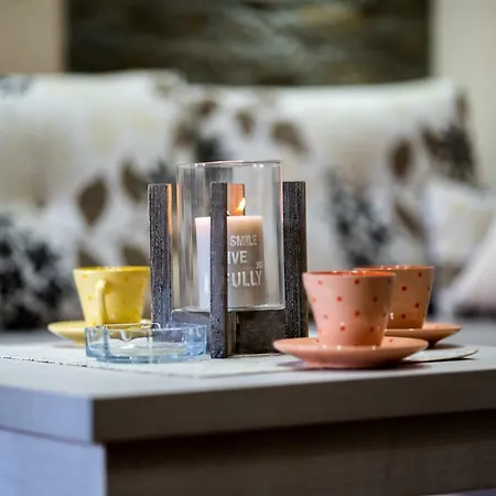 Apartment Aura